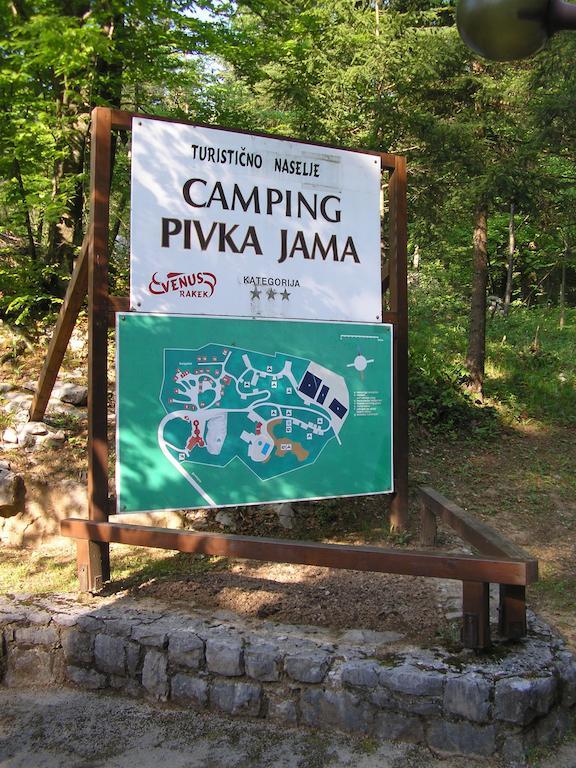 Отель Camping Pivka Jama Постойна Экстерьер фото